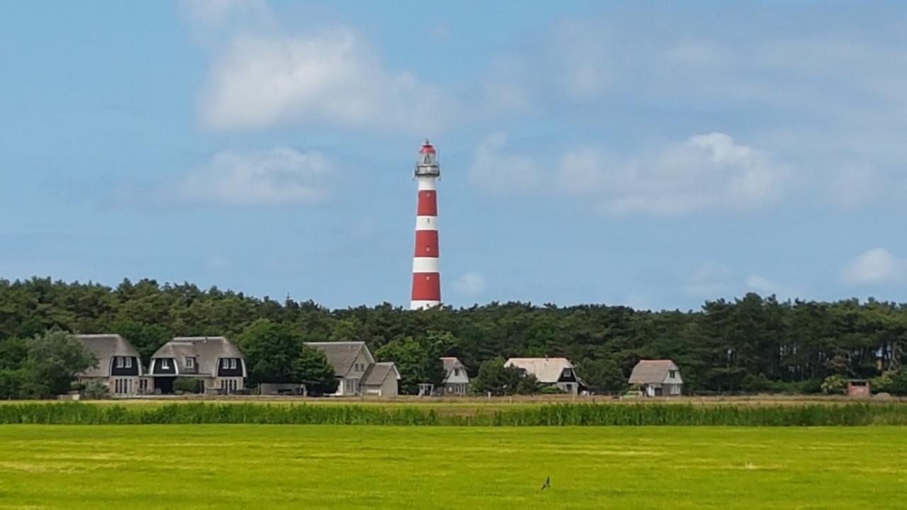 Appartement Senang, Resort Amelander Kaap Hollum  Buitenkant foto